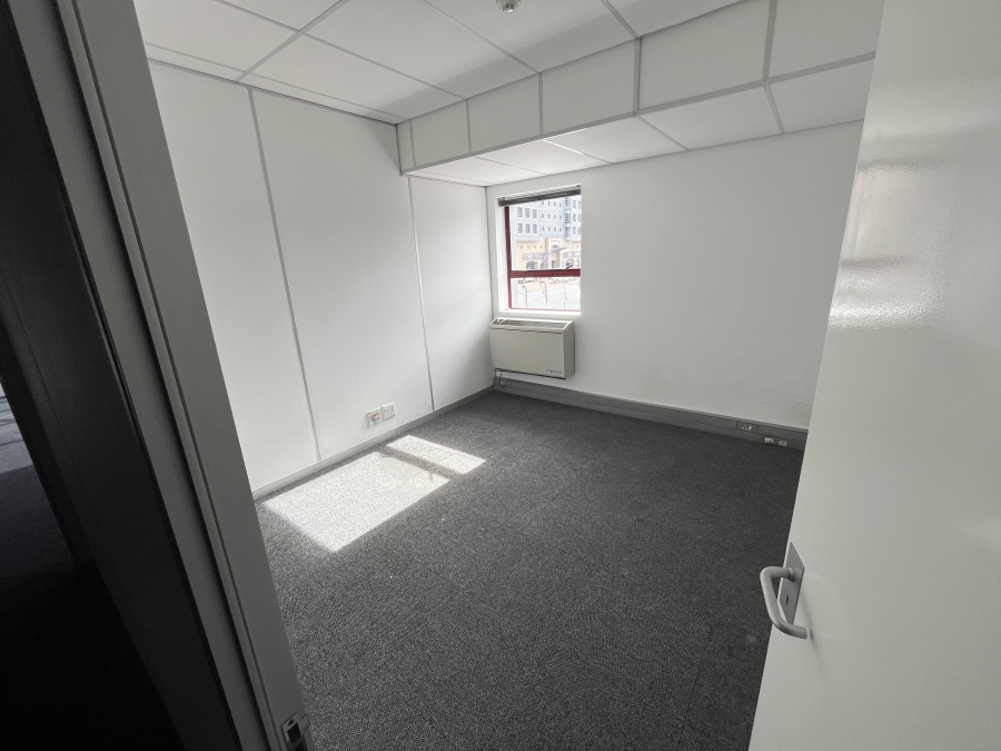 To Let commercial Property for Rent in Bo Oakdale Western Cape